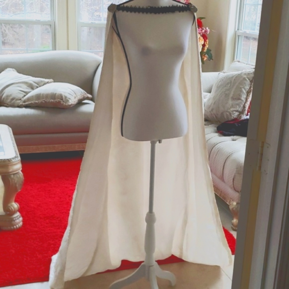 Vintage fabric cream Cape